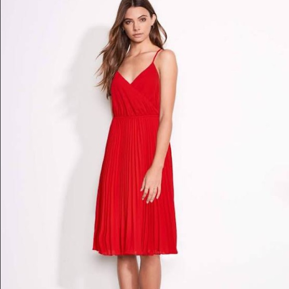 Ali & Jay knee pleated dress